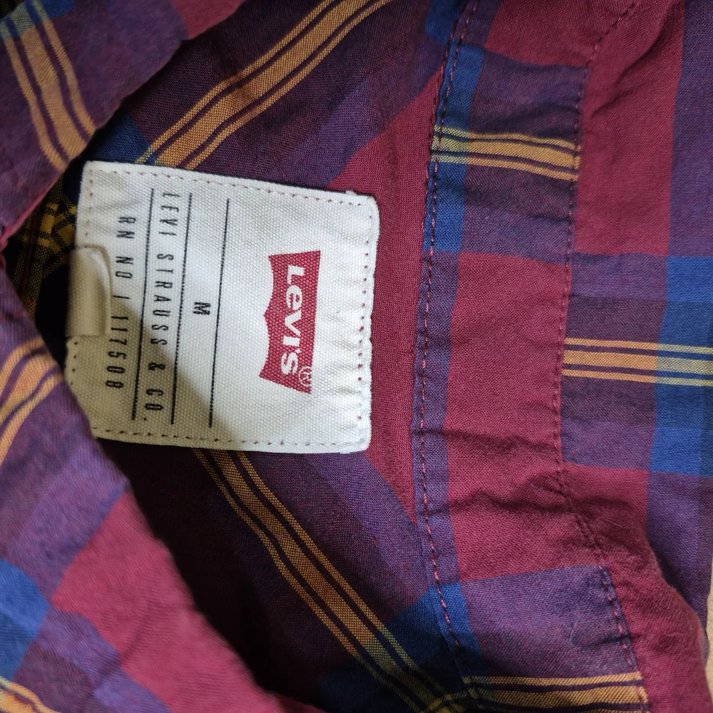 Levi's Ruby and Blue Plaid Button-Down Shirt 2703/380